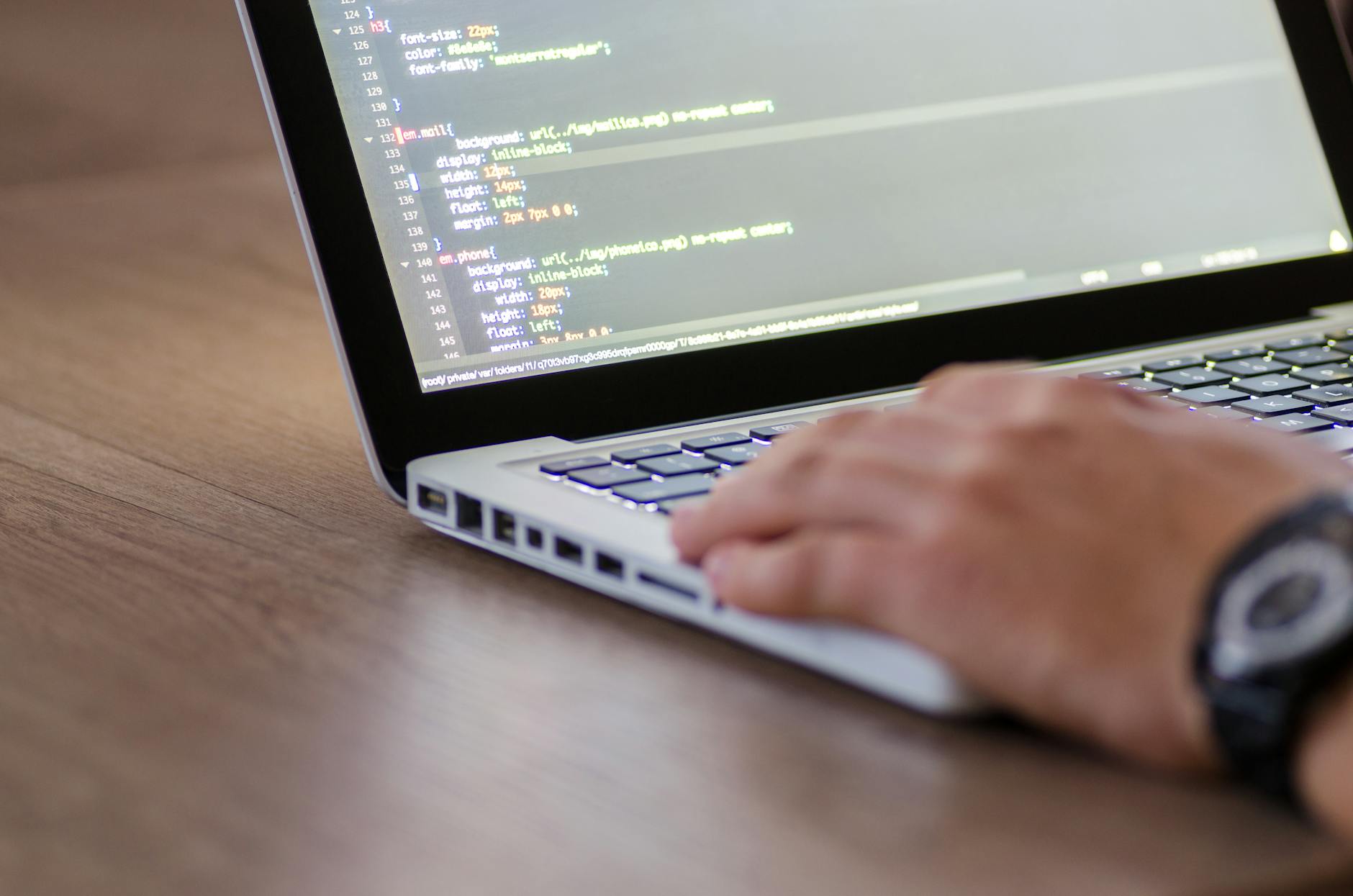 8 - Angular + PWA: Creare un\